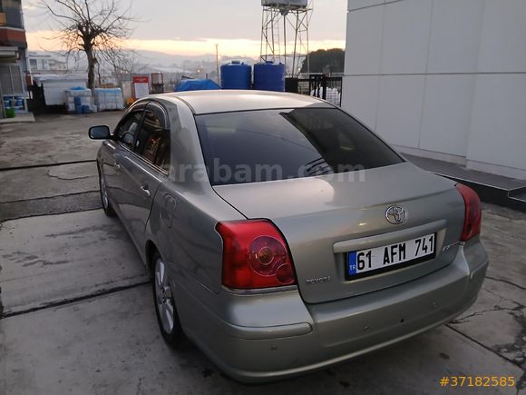 SAHİBİNDEN 163BİN KM 1.6 AVENSİS