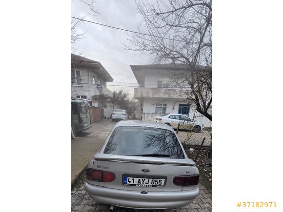 Sahibinden Ford Escort 1.6 CLX 1996 Model