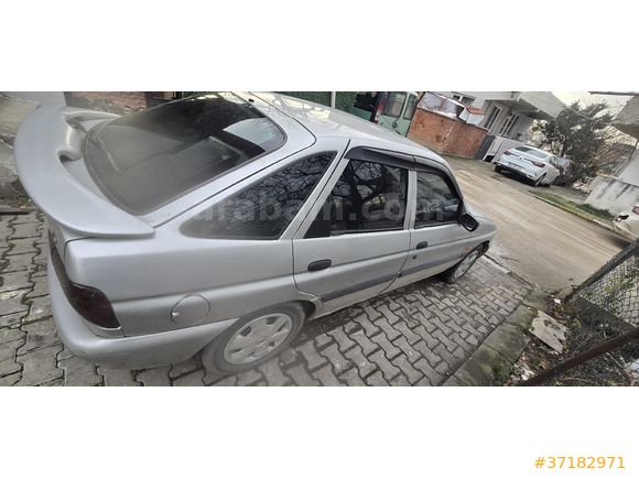 Sahibinden Ford Escort 1.6 CLX 1996 Model