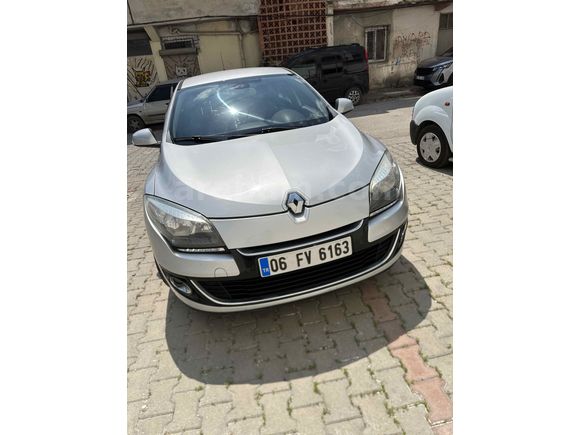 Muayene 28 Şubat 2028 Megane 1.5 dCi Icon 2013 Model