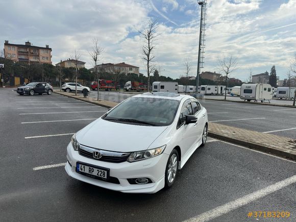 ful +ful biniciye gönül rahatlığıyla gelip görebilir aracı söylediklerim harici birşey çıkarsa tüm masrafları bana ait araç için arayın bilgi alın
