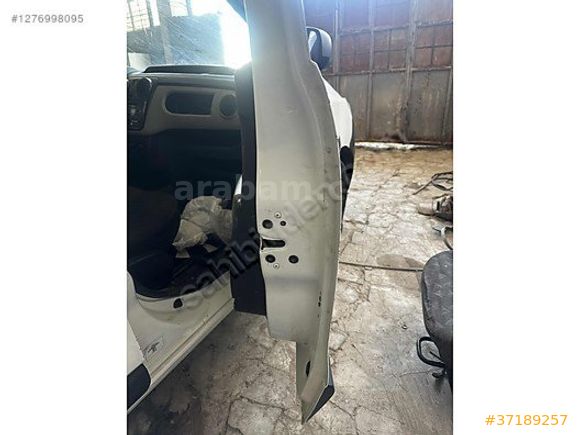 DACİA DOKKER TEMİZ SAĞ ÖN KAPI