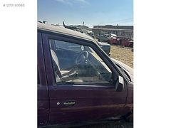 SKODA FAVORİT TEMİZ SAĞ ÖN KAPI