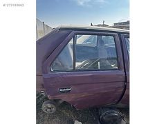 SKODA FAVORİT TEMİZ SAĞ ARKA KAPI