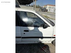 FORD ESCORT TEMİZ SAĞ ÖN KAPI