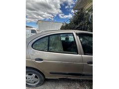 MEGANE 1 TEMİZ SAĞ ARKA KAPI