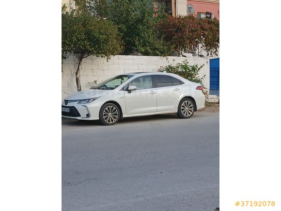 Sahibinden Toyota Corolla 1.8 Hybrid Flame X-Pack 2020 Model 