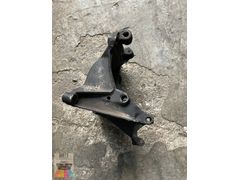 PEUGEOT PARTNER BERLİNGO 1.9 GERGİ KÜTÜĞÜ BAĞLANTI BRAKETİ