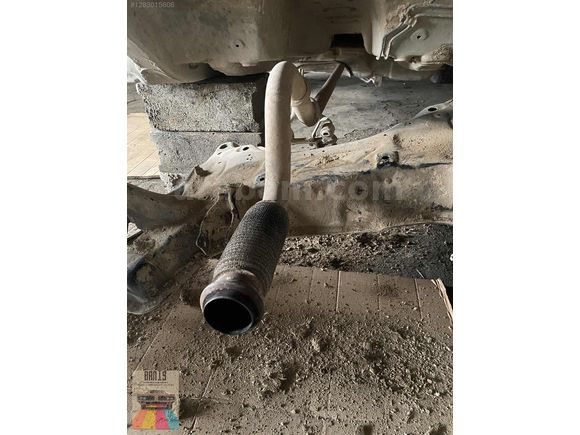 CİTRÖEN BERLİNGO SOL ORTA DİREK HATASIZ
