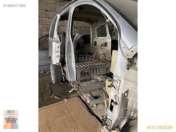 CİTRÖEN BERLİNGO SOL ÖN KAPI HATASIZ