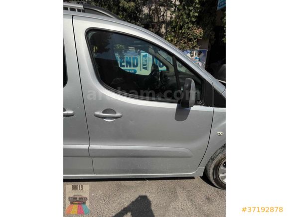 BERLİNGO SAĞ ARKA KAPI