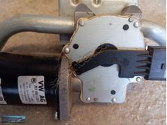 WW T7.Ön cam silecek motoru 7E1955113G