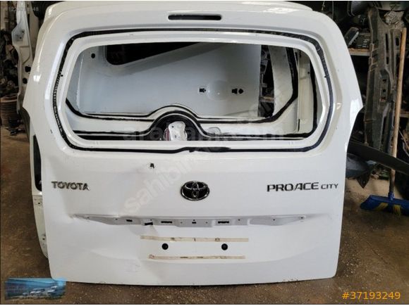 TOYOTA PRAOCE ARKA BAGAJ