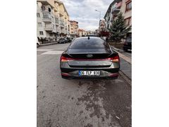 Sahibinden Hyundai Elantra 1.6 MPI Style Comfort 2021 Model  71.000 km Füme