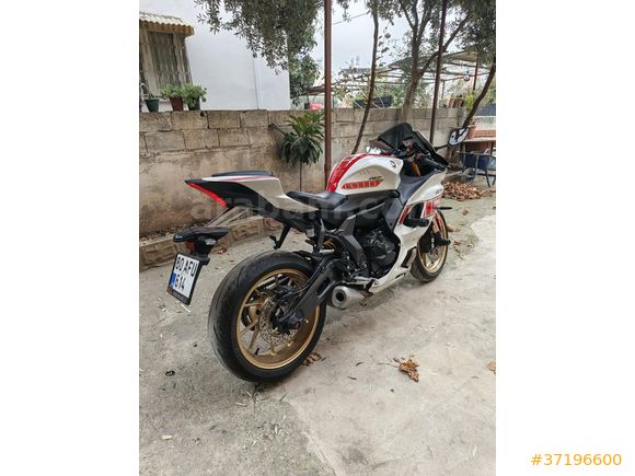 Sahibinden Yamaha R7