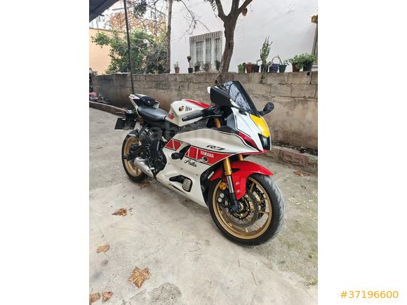 Sahibinden Yamaha R7
