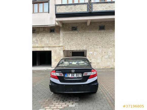 Sahibinden Honda Civic 1.6 Elegance 2013 Model  144.350 km Siyah