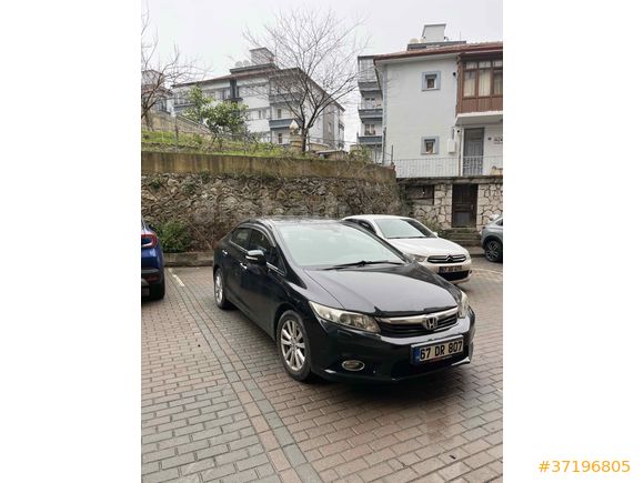 Sahibinden Honda Civic 1.6 Elegance 2013 Model  144.350 km Siyah