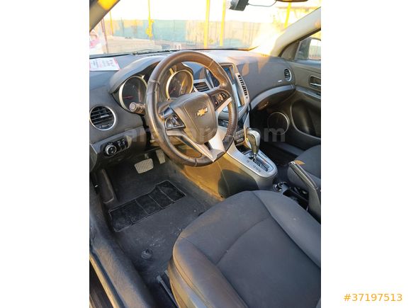 Memurdan düşük km otomatik cruze