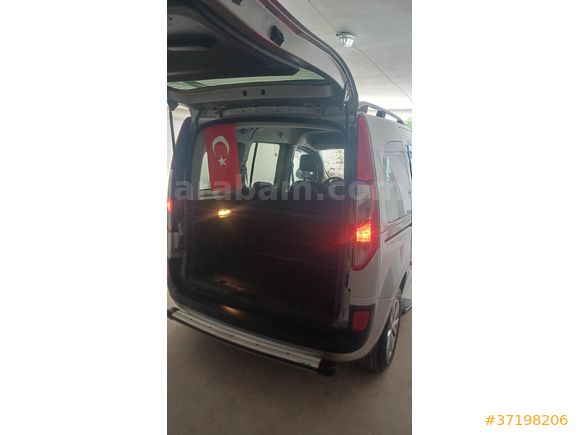 Sahibinden Renault Kangoo Multix 1.5 dCi Touch 2016 Model Adana