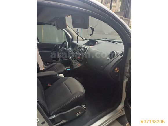 Sahibinden Renault Kangoo Multix 1.5 dCi Touch 2016 Model Adana