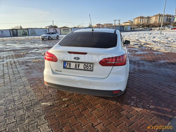 Sahibinden   Ford Focus 1.6 TDCi Trend X 2015 Model
