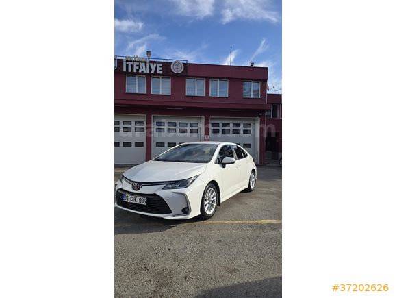 Sahibinden Toyota Corolla 1.5 Dream 2021 Model  71.000 km Beyaz