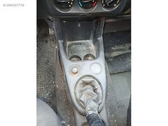 Peugeot Partne orta konsol