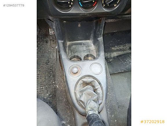 Peugeot Partne orta konsol