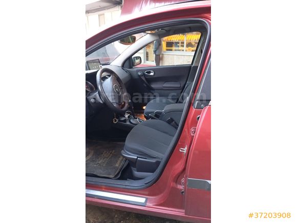 Sahibinden Renault Megane 1.6 Dynamique 2004 Model