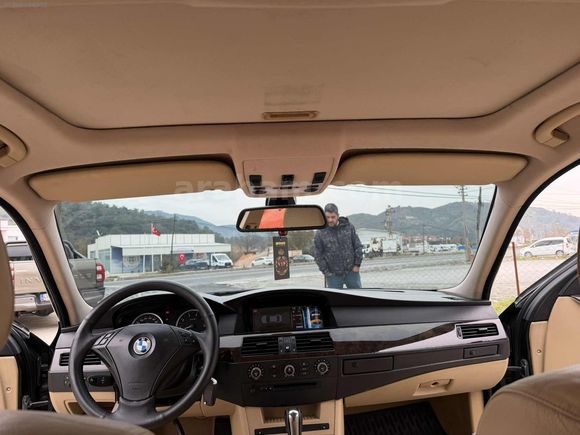 EMSALSİZ BMW 520i E60 ORJİNAL 165 BİN KM'de BAKIMLI+SUNROOF