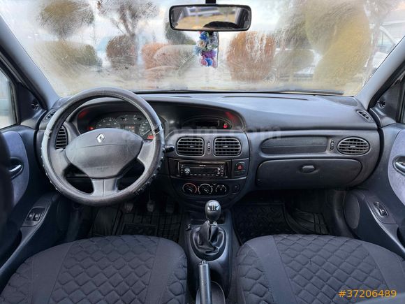 Sahibinden Renault Megane 1.4 Authentique 2003 Model 