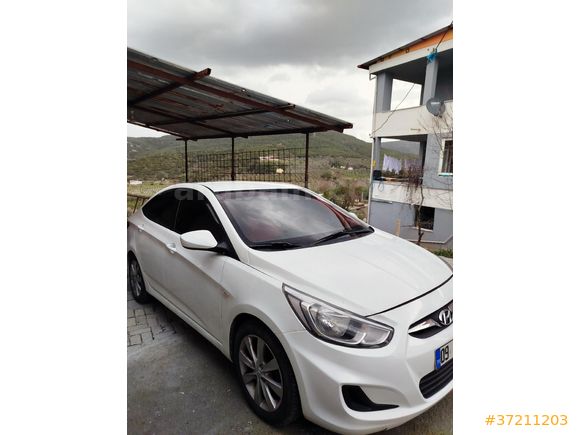 Sahibinden Hyundai Accent Blue 1.4 CVVT Mode Plus 2016 Model
