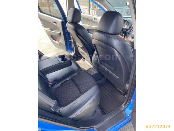 ACİL SATILIK EV ALINACAĞI İÇİN. Hyundai i30 1.6 CRDi Style 2009 Model 