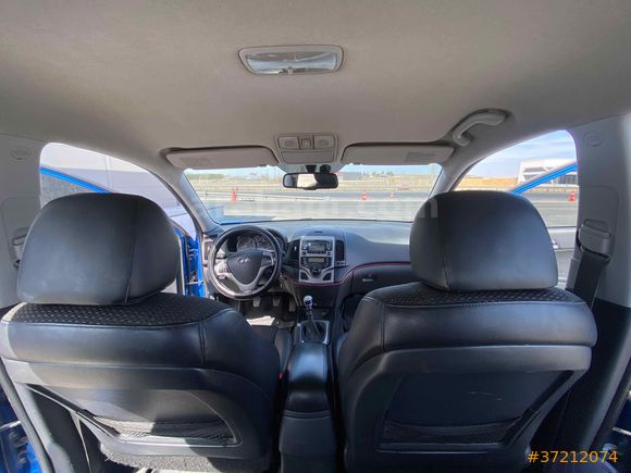 ACİL SATILIK EV ALINACAĞI İÇİN. Hyundai i30 1.6 CRDi Style 2009 Model 