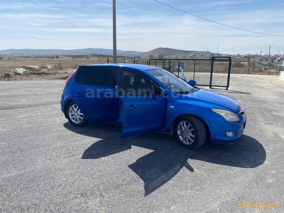 ACİL SATILIK EV ALINACAĞI İÇİN. Hyundai i30 1.6 CRDi Style 2009 Model 