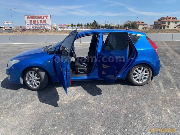 ACİL SATILIK EV ALINACAĞI İÇİN. Hyundai i30 1.6 CRDi Style 2009 Model 