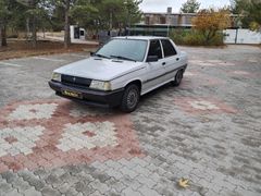 Galeriden Renault R 9 1.4 Broadway GTE 1994 Model