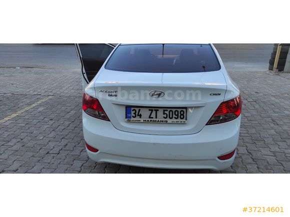 Sahibinden Hyundai Accent Blue 1.6 CRDI Mode Plus 2015 Model 