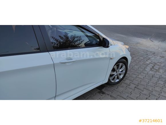 Sahibinden Hyundai Accent Blue 1.6 CRDI Mode Plus 2015 Model 
