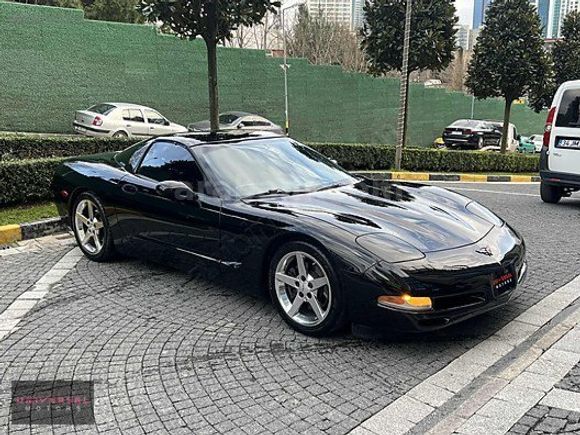 "UNIVERSAL MOTORS" 1998 CORVETTE C5 5.7 V8 OTOMATIK 500 HP
