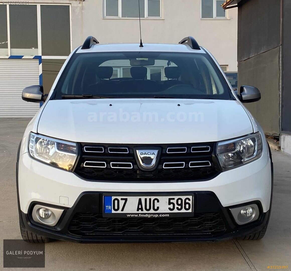 Galeriden Dacia Sandero 0.9 TCe Stepway 2018 Model Antalya 170.000 km Beyaz 2