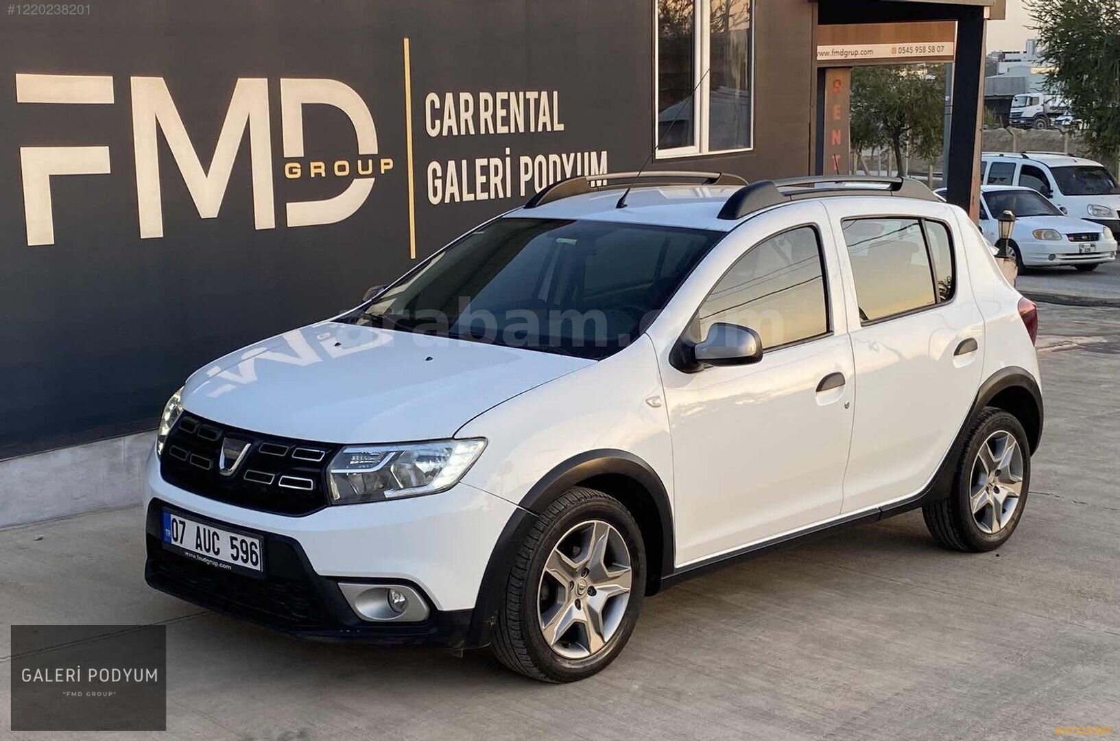 Galeriden Dacia Sandero 0.9 TCe Stepway 2018 Model Antalya 170.000 km Beyaz 7
