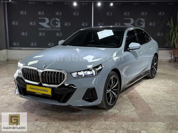 BOYASIZ-TRAMERSİZ 2025 520İ M-SPORT Bowers-E Sim-Park Pro-20 JNT