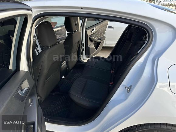 ESA AUTODAN 2023 MODEL FOCUS TİTANİUM STİL