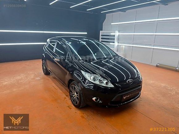 FORD FIESTA TITANIUM 1.4 DIZEL MANUEL TEMIZ BAKIMLI ORJINAL