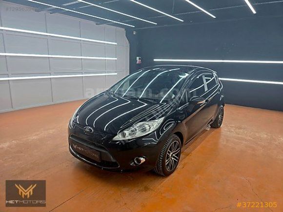 FORD FIESTA TITANIUM 1.4 DIZEL MANUEL TEMIZ BAKIMLI ORJINAL