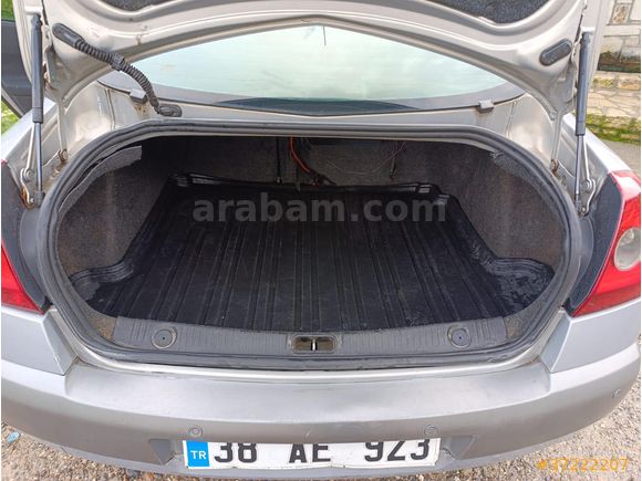 Sahibinden Renault Megane 1.6 Dynamique 2004 Model
