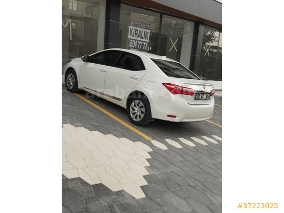 Sahibinden Toyota Corolla 1.33 Life 2015 Model  123 km Beyaz