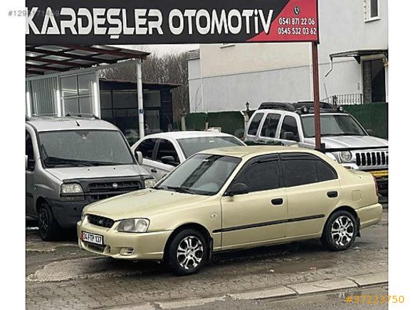 Showroom renk Hundai Admira 1.5